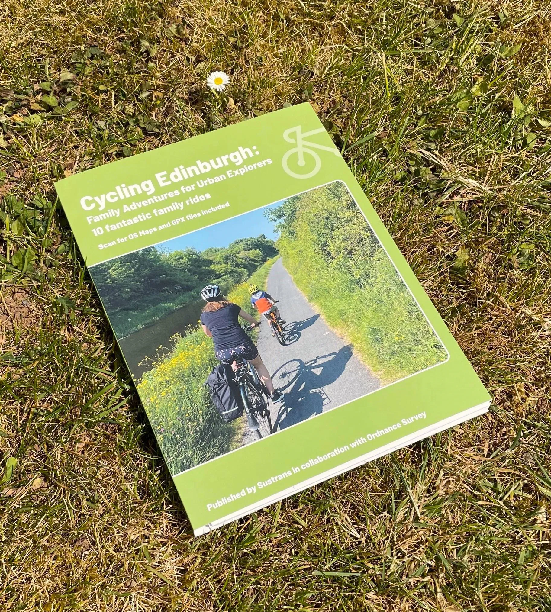 Cycling Edinburgh guidebook