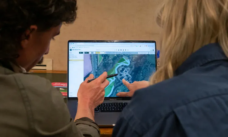 Land App Tutorial Supporting agriculture through innovation and data | OS